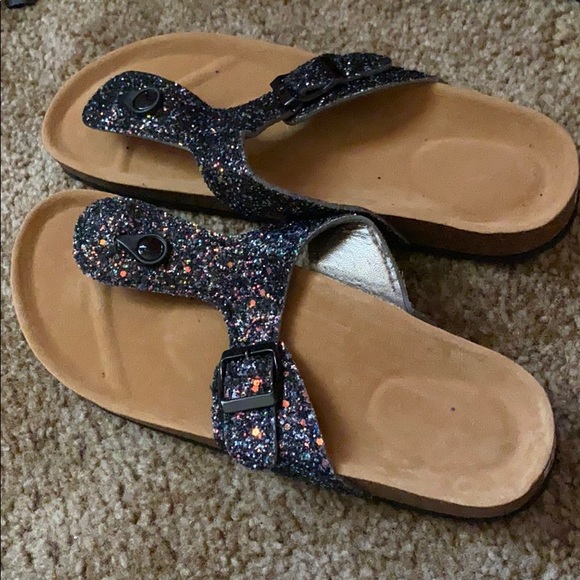Sandals - Picture 2 of 3